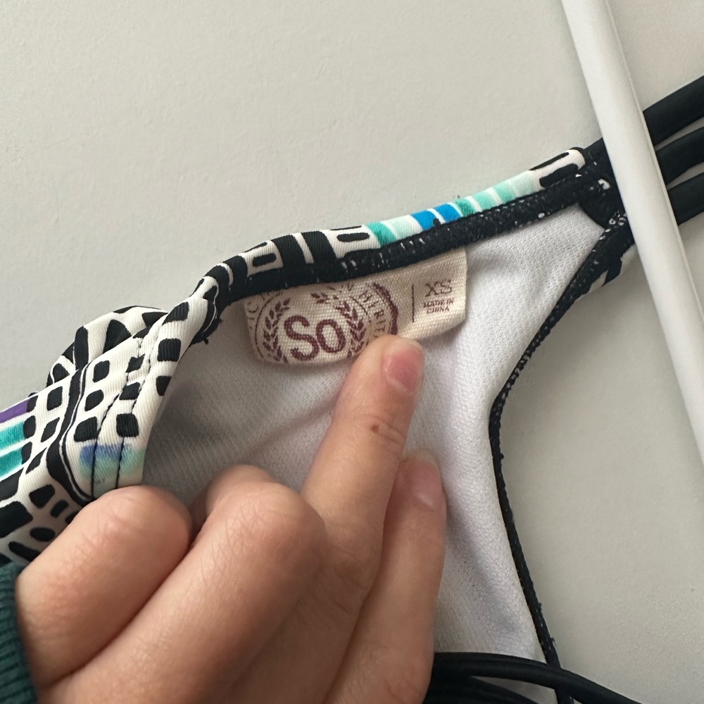 Blue and white printed bikini top. Brand So. size XS
